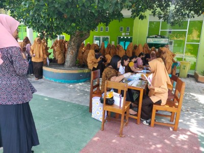 Puskesmas Kota Periksa Kesehatan di MAN Ende