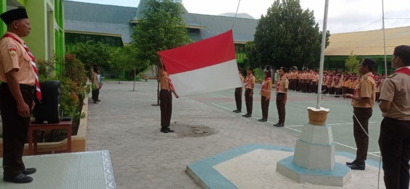 HUT Pramuka, MAN Ende Tugaskan 13 Anggota Paskibra