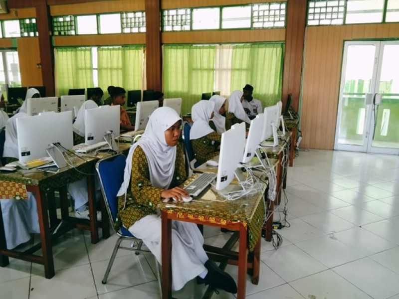 Siswi MAN Ende Ikut Simulasi OBA Ke-8 Tingkat Propinsi NTT