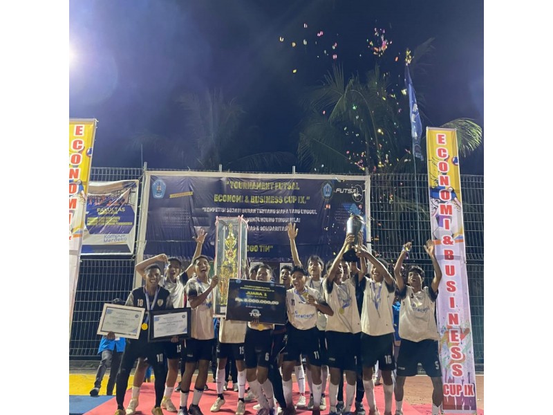 Tim Futsal MAN Ende B Sukses Raih Double Champions