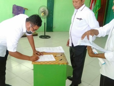 Penandatanganan Pakta Integritas Awal Profesionalitas