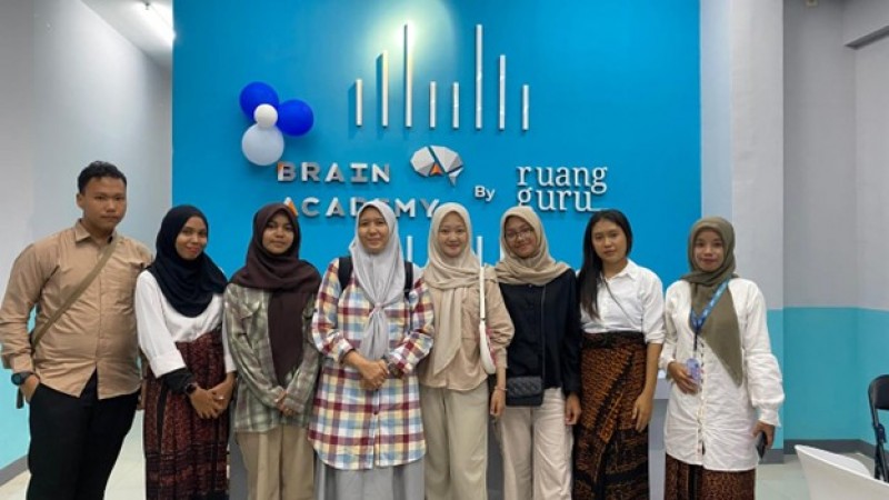 Perwakilan MAN Ende Ikuti Launching dan Grand Opening Ruang Guru Cabang Ende