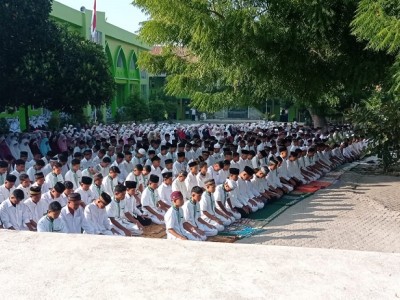 MAN Ende Peringati Tahun Baru Islam