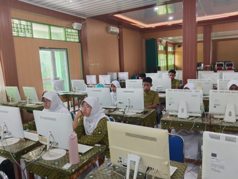 15 Orang Peserta Didik MAN Ende Ikuti OESN 2025