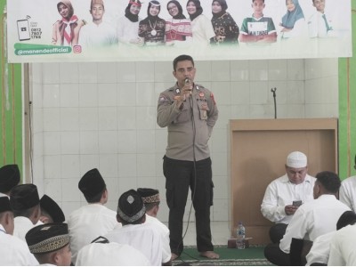 Sambangi MAN Ende, Anggota Polres Ende Beri Nasihat ke Peserta MATSAMA