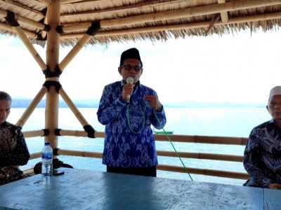 Berkesan, MAN Ende Adakan Perpisahan dengan Guru Panutan