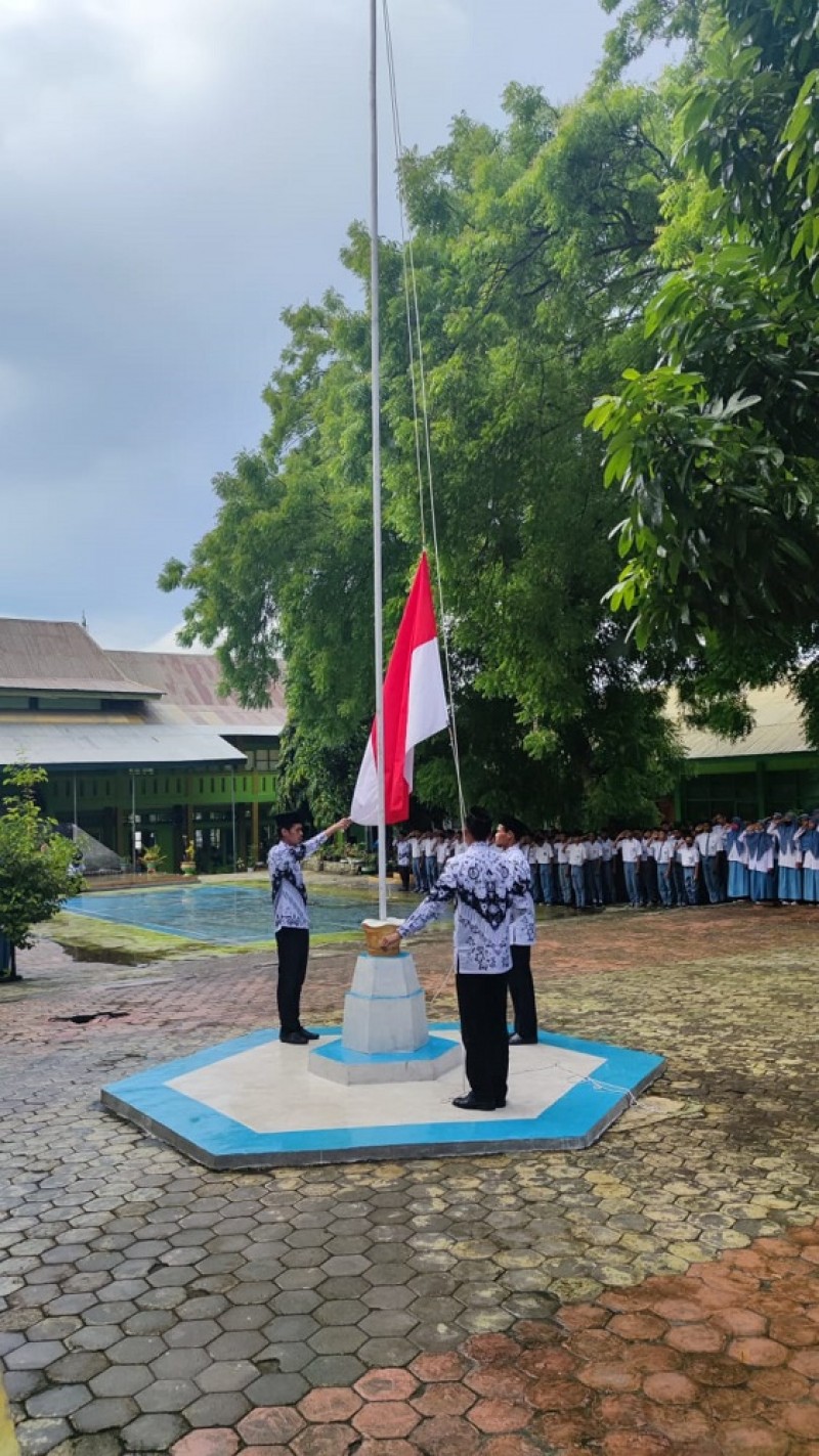 Hari Guru Nasional di MAN Ende 2021