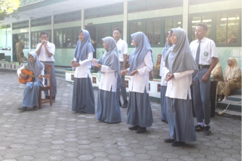 Yel-Yel MAN Ende Ungguli 22 SMA Lain