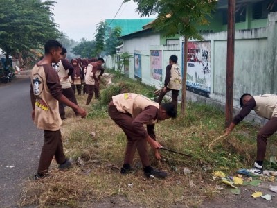 Gudep MAN Ende Laksanakan Kerja Bakti