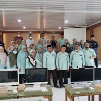 Sebanyak Dua Puluh Lima Orang Guru MAN Ende Ikuti Forum Diskusi Bersama Akademisi Natsir B. Kotten