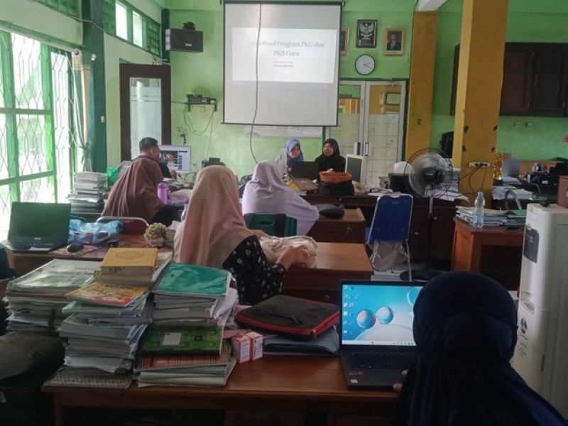MAN Ende Gelar Sosialisasi PKB/PKG