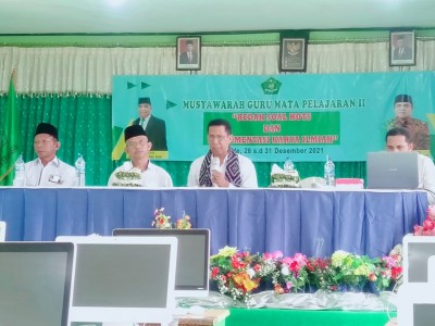 Kasi GTK Motivasi Guru dan Tenaga Kependidikan MAN Ende