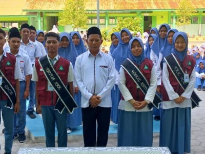 Kepala MAN Ende Lantik 20 KKR
