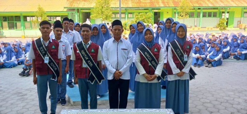 Kepala MAN Ende Lantik 20 KKR
