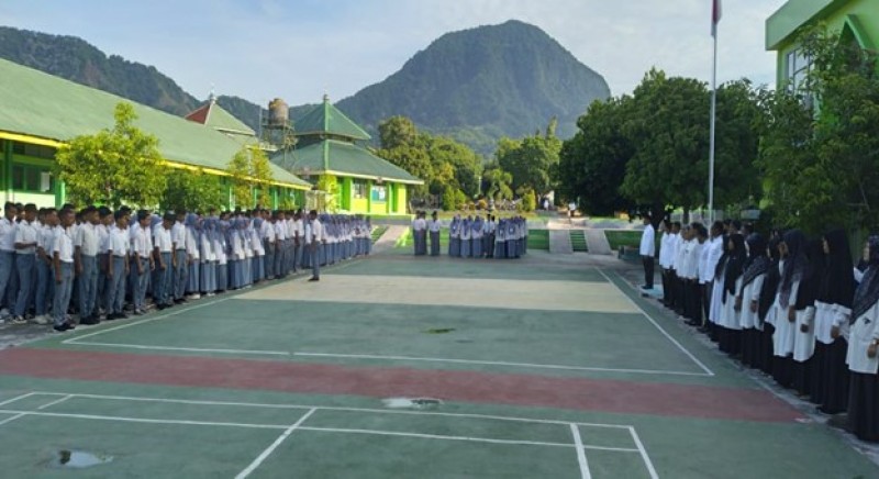 MAN Ende Gelar Apel Siaga Pembukaan Kegiatan AM